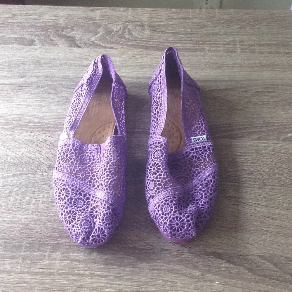 NWOT Toms Lacy Flat